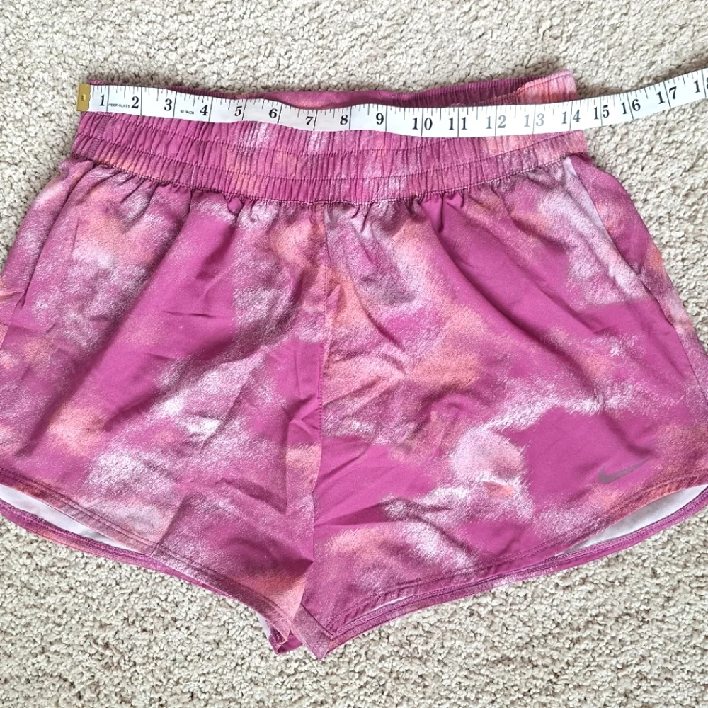 Nike Dri Fit Pink And White Abstract Athletic Running Shorts - Size Medium - NWT